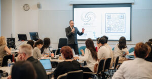 Read more about the article 2 chủ đề gây chú ý tại hội nghị Chăm sóc sức khỏe trẻ em và An toàn học đường