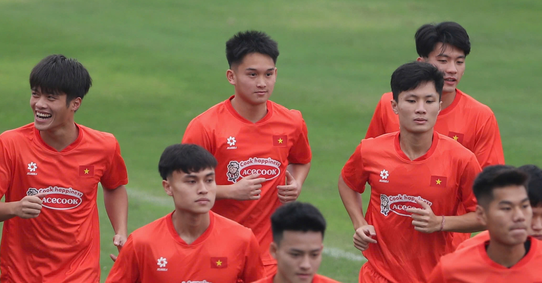 You are currently viewing Đình Bắc chấn thương, tiền đạo nào ghi bàn cho U22 Việt Nam?