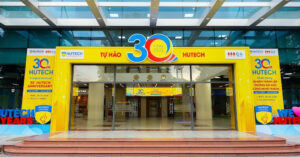 Read more about the article Đại học Công nghệ TPHCM cảnh cáo sinh viên vô lễ với cựu chiến binh dịp 30/4