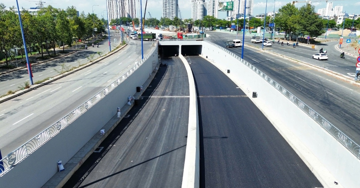 You are currently viewing Lý do hầm chui dự án nút giao 3.400 tỷ đồng vỡ kế hoạch thông xe dịp lễ 30/4