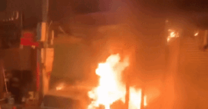 Read more about the article Bản tin trưa 26/5: Ngọn lửa bùng từ ô tô, thiêu rụi 4 nhà ở kết hợp kinh doanh