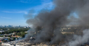 Read more about the article Ba Lan tố Nga đứng sau vụ cháy trung tâm thương mại lớn nhất Warsaw