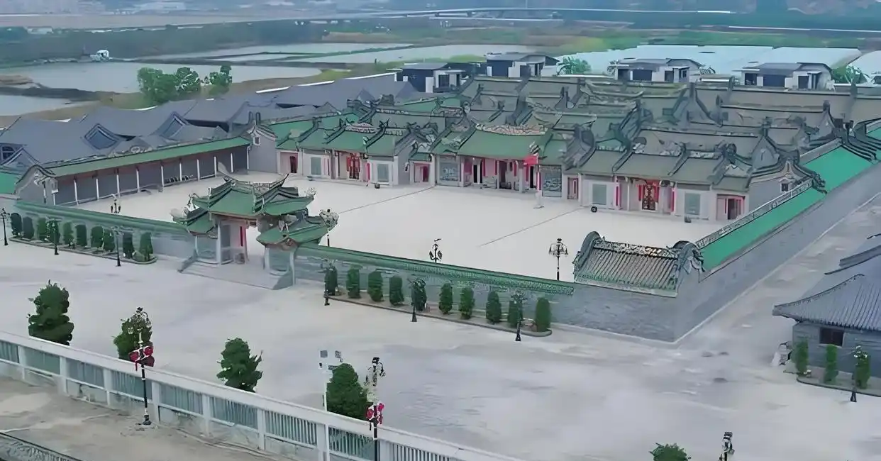 You are currently viewing Biệt phủ được xây dựng suốt 12 năm bị yêu cầu phá dỡ gấp