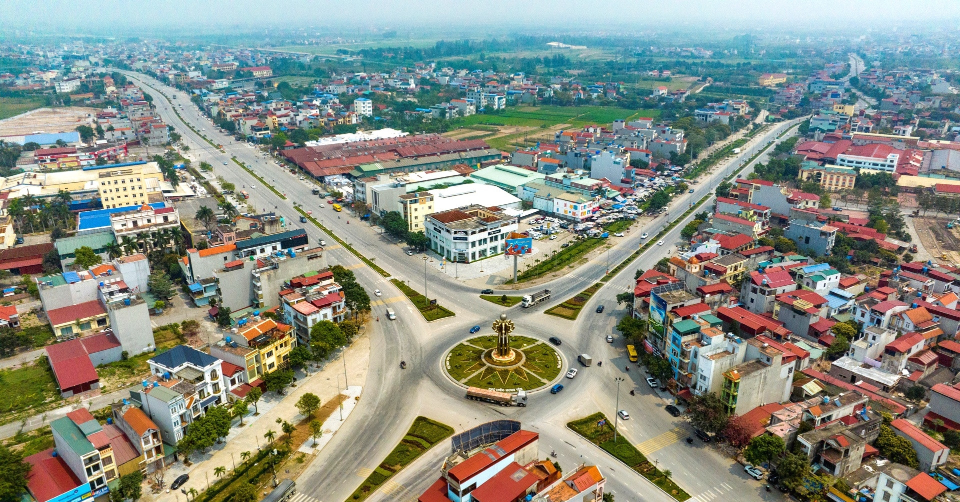 You are currently viewing Bỏ cấp huyện, địa phương nói khó tách các gói thầu dở dang cho xã