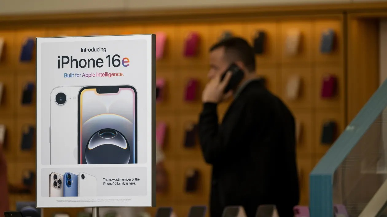 You are currently viewing Lối thoát duy nhất của Apple dưới thời ông Donald Trump?