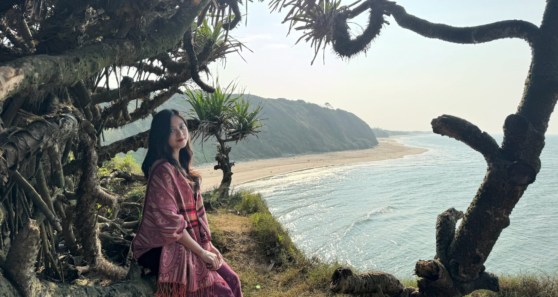 You are currently viewing Cảnh khó tin ‘ẩn nấp’ sau đường mòn xuyên rừng khiến du khách Hà Nội vỡ òa