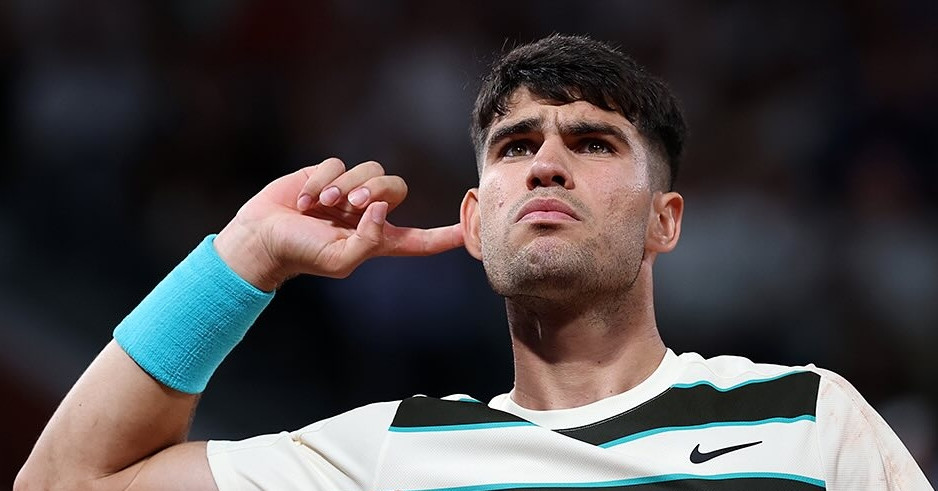 Read more about the article Carlos Alcaraz vào vòng 4 Roland Garros 2025