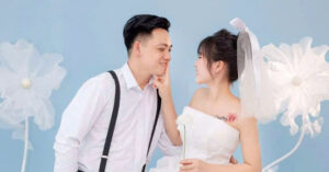 Read more about the article Chàng trai Hà Nội lấy vợ kém 17 tuổi, ghi điểm tuyệt đối với bố mẹ vợ