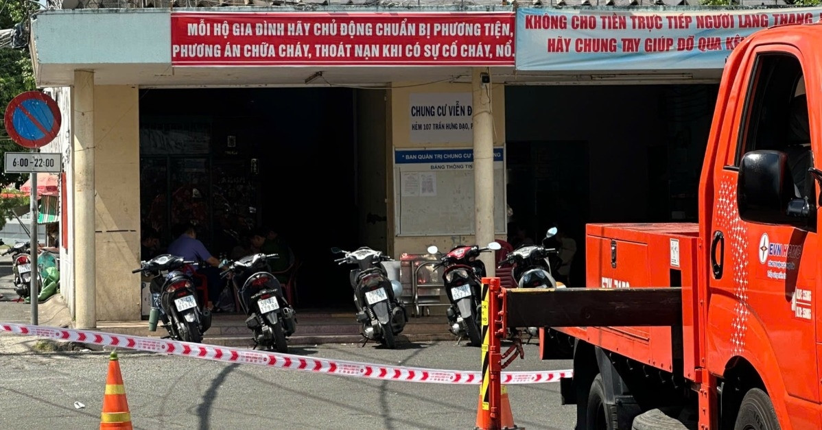 You are currently viewing Cháy căn hộ chung cư Viễn Đông ở TPHCM, 5 người mắc kẹt