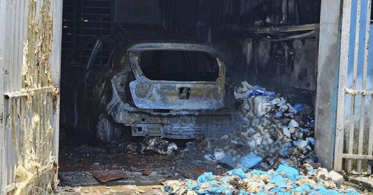 You are currently viewing Cháy lớn thiêu rụi 3 căn nhà tại Thái Nguyên