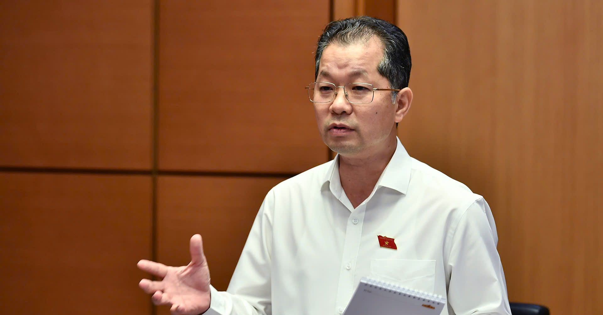 You are currently viewing Có cháu học tiến sĩ nước ngoài về chỉ được ký hợp đồng giờ phải ra khỏi hệ thống