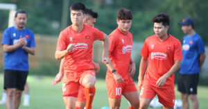 Read more about the article Công Phượng, Đình Triệu bất ngờ vắng mặt ở tuyển Việt Nam