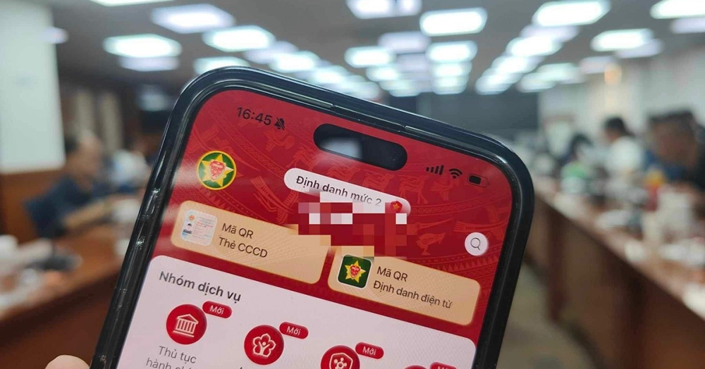 You are currently viewing CSGT TPHCM thí điểm mua bán xe trên VneID, không cần công chứng