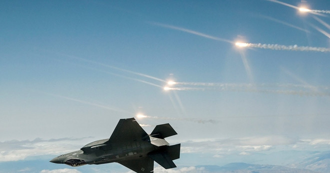 You are currently viewing Cuộc chiến chống Houthi khiến Mỹ mất loạt tiêm kích ‘xịn’ như thế nào?