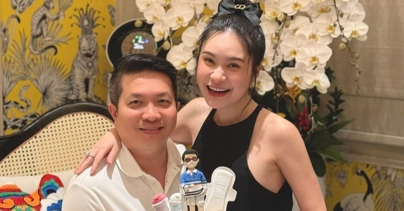 You are currently viewing Cuộc sống xa hoa và những ồn ào của ca sĩ Đoàn Di Băng