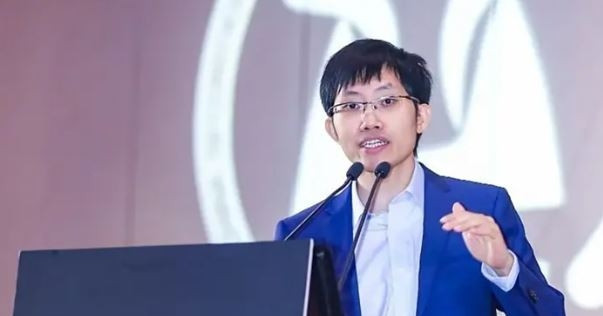 Read more about the article Danh tính của tỷ phú công nghệ mới từng là ‘thần đồng toán học’ ở vùng quê nghèo