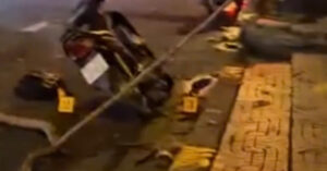 Read more about the article Dừng đèn đỏ, bé trai 10 tuổi bị nhánh cây khô rơi trúng đầu, vỡ hộp sọ