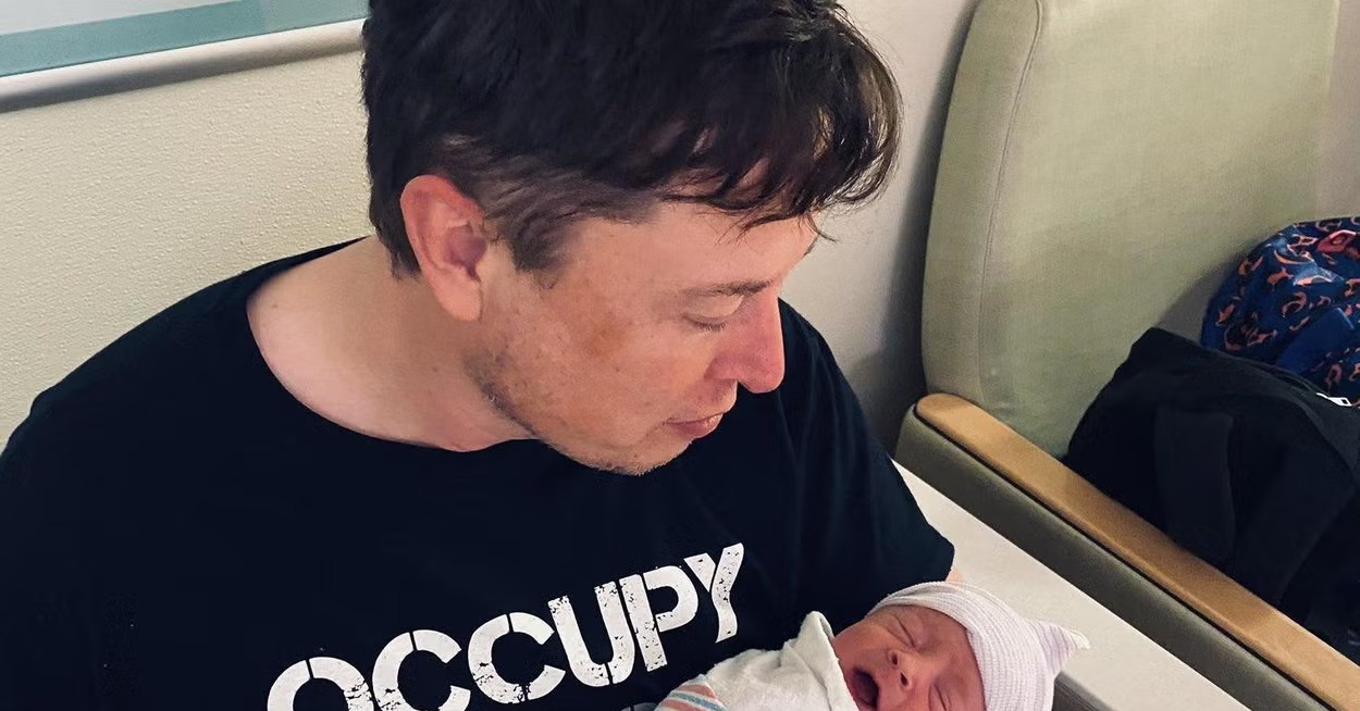 You are currently viewing Elon Musk sẵn sàng hiến tinh trùng cho bất kỳ ai muốn có con