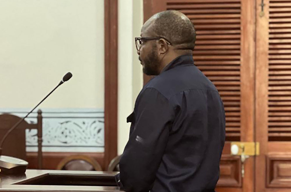 You are currently viewing Người đàn ông nước ngoài lĩnh án vì dùng hộ chiếu giả mở tài khoản ngân hàng