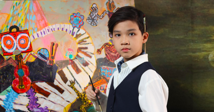 You are currently viewing Họa sĩ 11 tuổi tặng thư viện sách cho trẻ em vùng cao từ tiền bán tranh