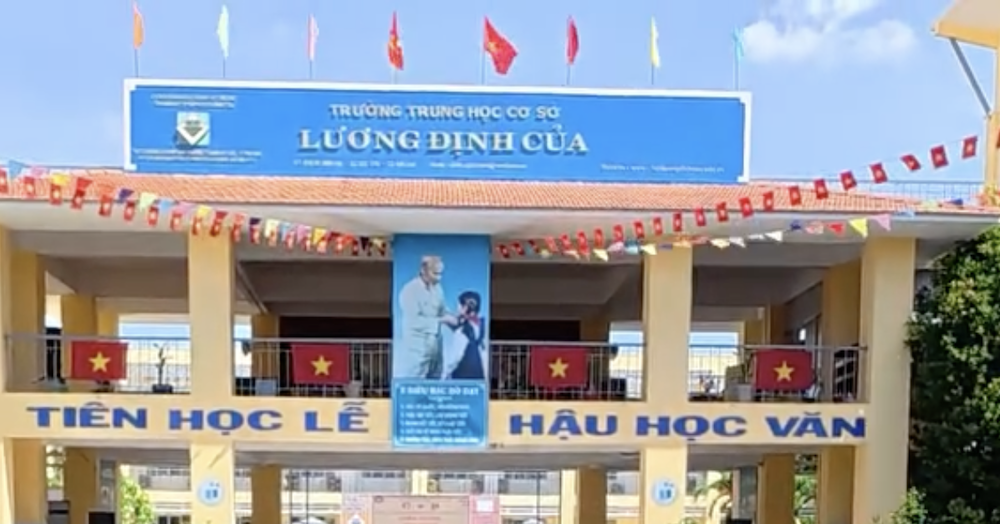 You are currently viewing Học sinh lớp 7 ở TPHCM rơi lầu xuống đất, chấn thương đốt sống lưng
