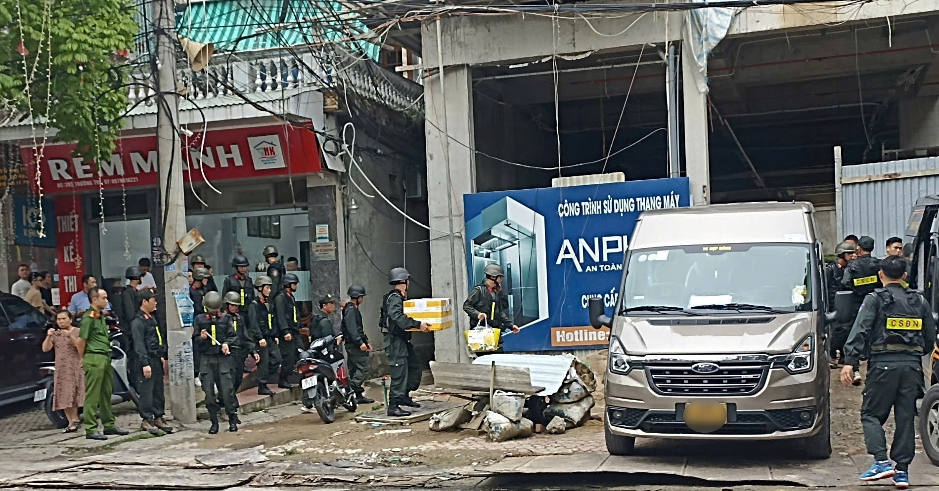 Read more about the article Thu giữ nhiều tài liệu