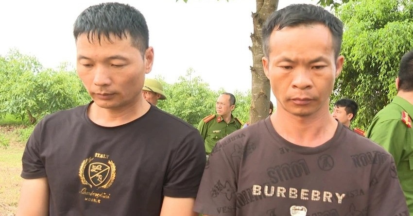You are currently viewing Khởi tố 2 người Trung Quốc đào trộm mộ vua ở Thanh Hóa để tìm cổ vật