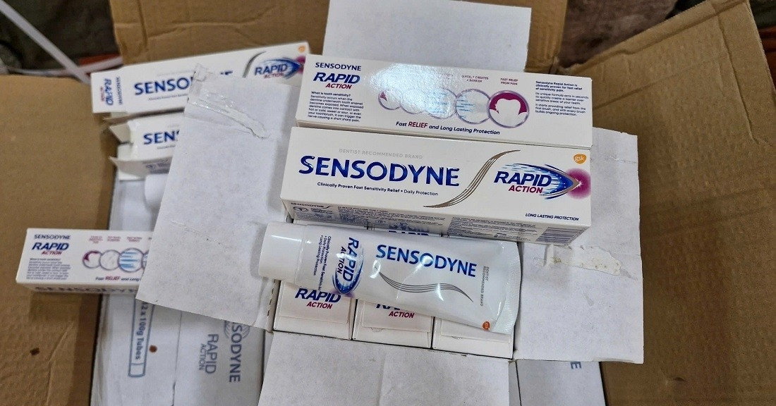 You are currently viewing Khởi tố 4 đối tượng bán dầu gội, kem đánh răng giả ở Nghệ An