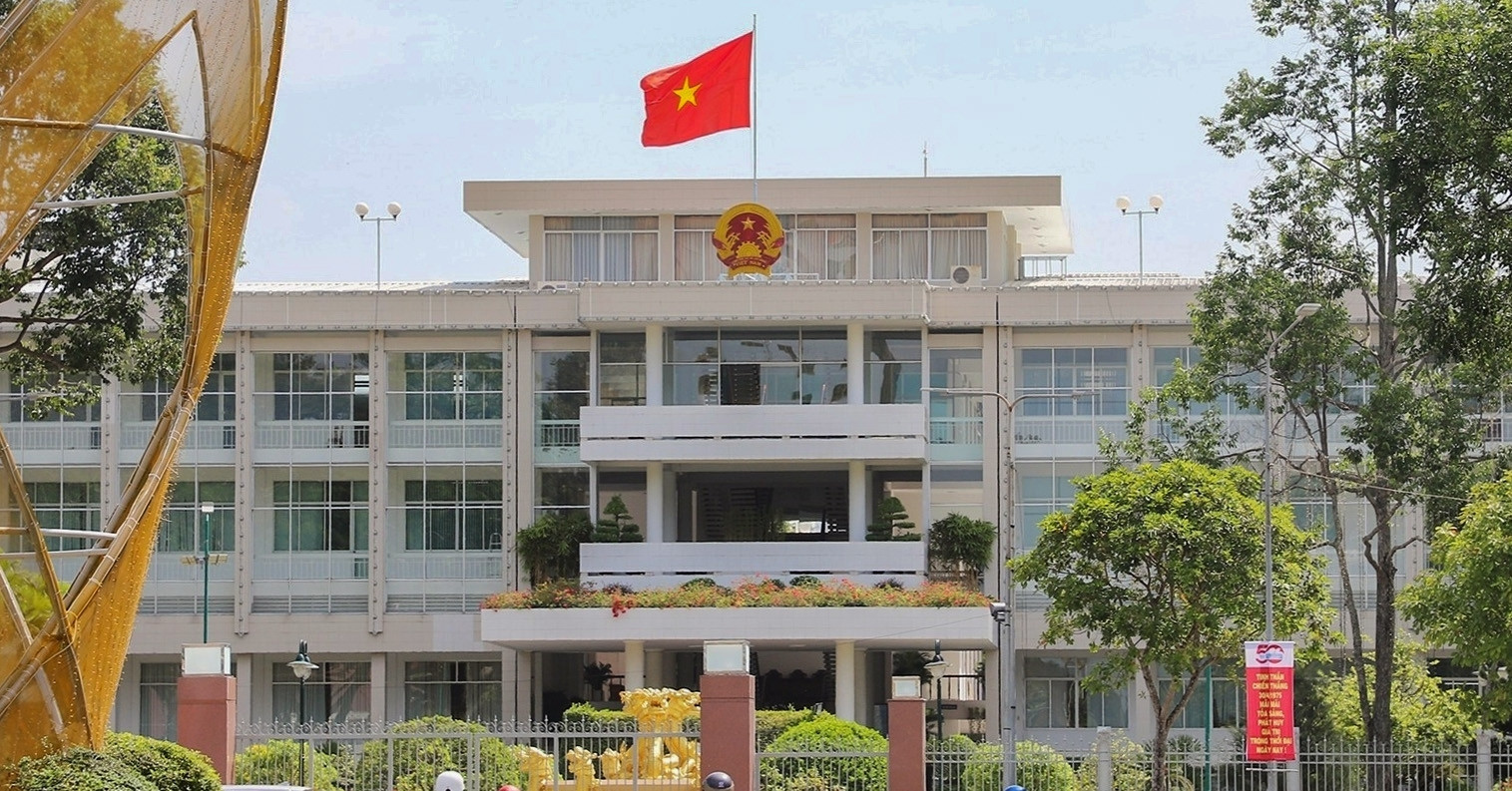 You are currently viewing Kỷ luật cảnh cáo Chánh văn phòng UBND TP Cần Thơ