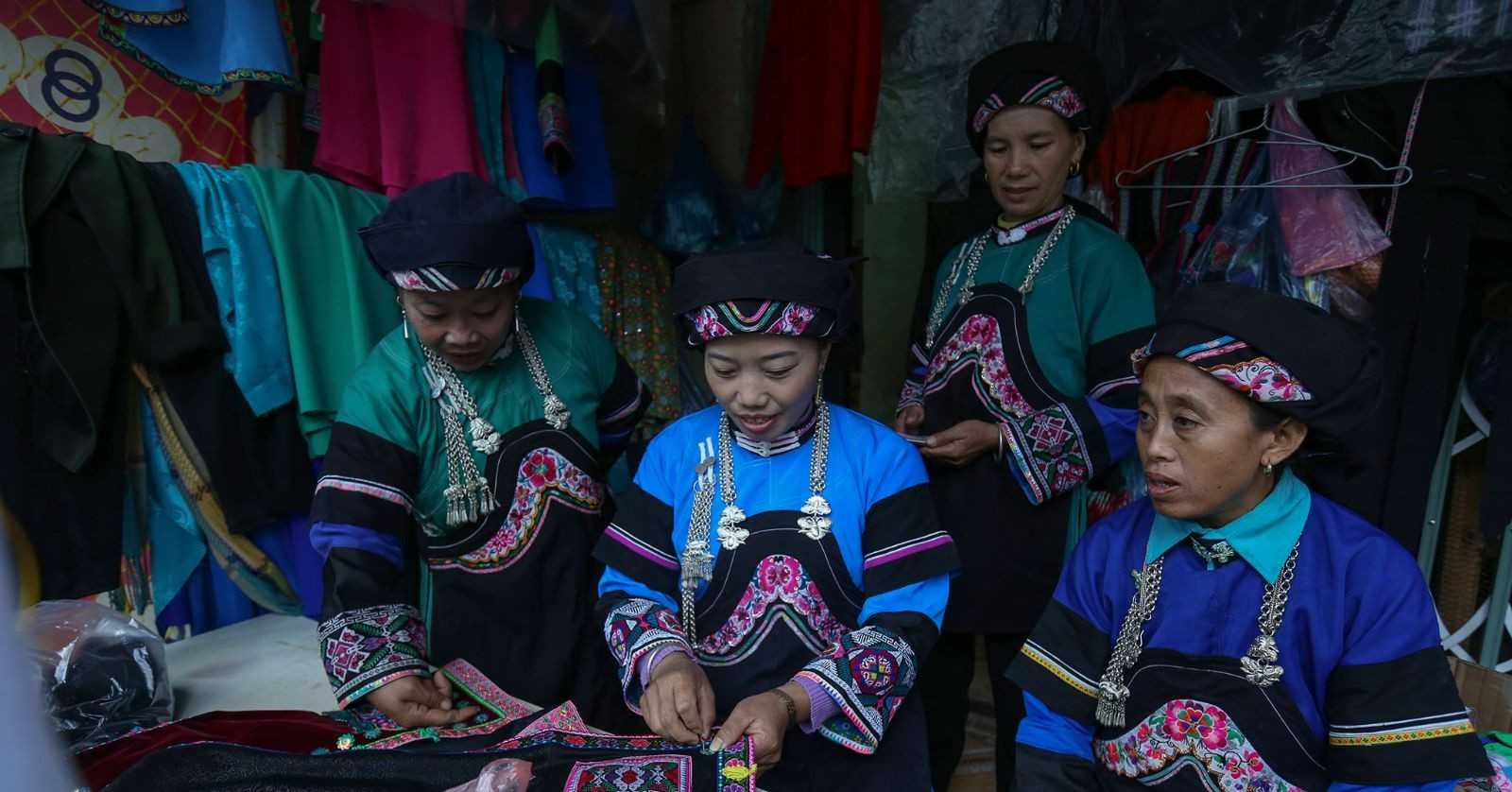 Read more about the article ‘Lá chắn mềm’ bảo vệ chính sách dân tộc, tôn giáo trước những biến động