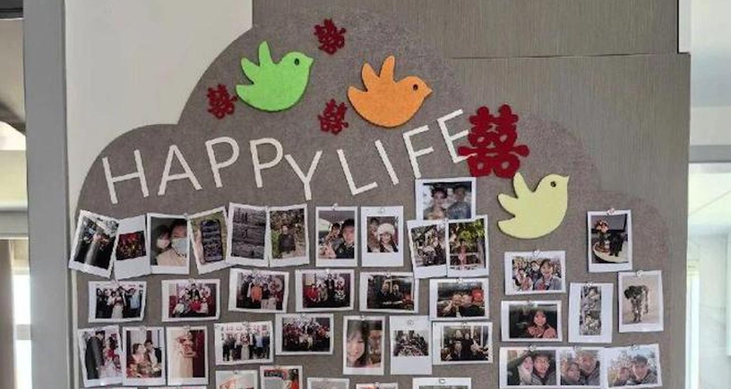 You are currently viewing Làm 5 điều này biến bức tường trống giữa hai phòng ngủ thành điểm nhấn đắt giá