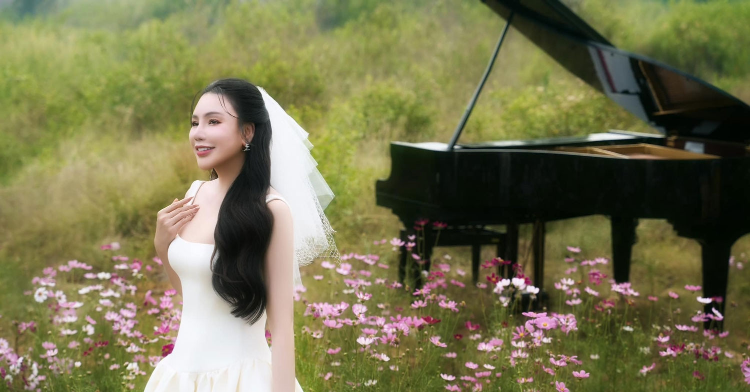 You are currently viewing Lần hiếm hoi Hồ Quỳnh Hương chia sẻ về chồng sắp cưới hơn 2 tuổi