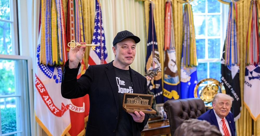 You are currently viewing Món quà đặc biệt của ông Trump dành cho tỷ phú Elon Musk