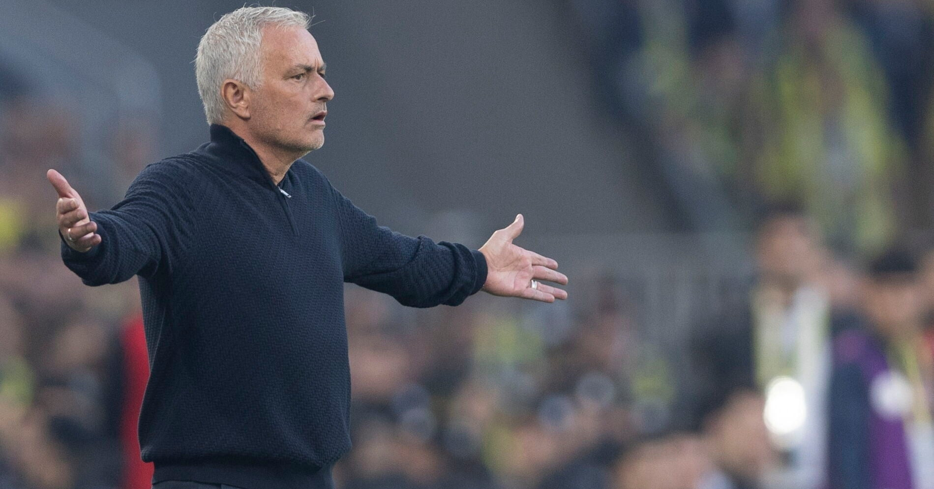 You are currently viewing Mourinho ích kỷ, cổ vũ Inter hạ PSG vô địch Cúp C1