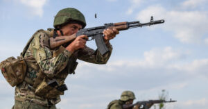 Read more about the article Nga kiểm soát làng Kotliarivka ở Donetsk, tấn công UAV vào nhiều tỉnh Ukraine