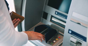 Read more about the article Ngân hàng cảnh báo thủ đoạn lừa đảo liên quan đến rút tiền