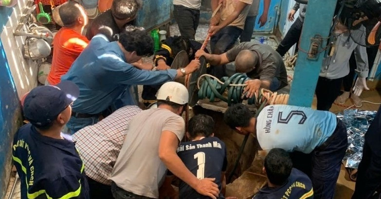 You are currently viewing Nghẹt thở giải cứu 2 cha con rơi xuống giếng sâu 35m ở Gia Lai