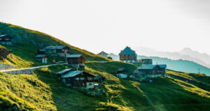 Read more about the article Ngôi làng nổi tiếng Thụy Sĩ trước khi bị vùi lấp qua ống kính du khách Việt