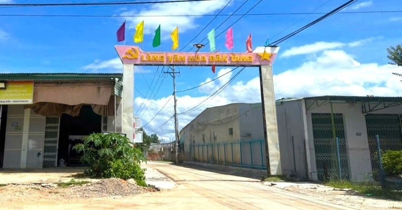 You are currently viewing Người đàn ông tử vong bất thường trên đường ở Kon Tum