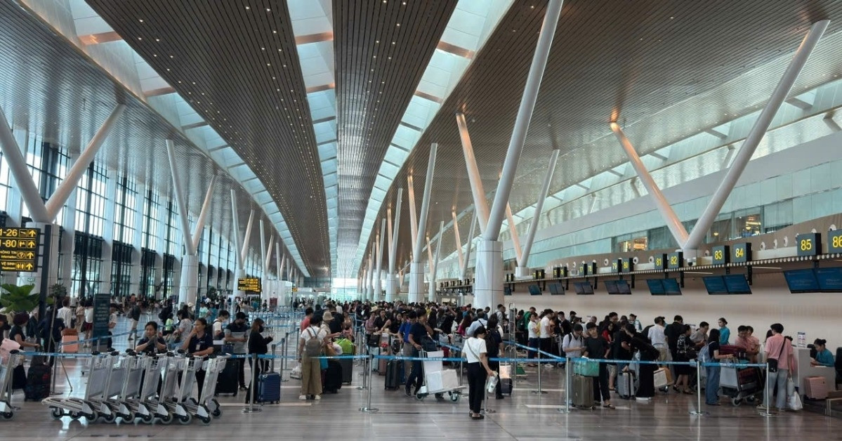 You are currently viewing Nhà ga T3 Tân Sơn Nhất dự kiến đón 2,3 triệu khách dịp hè