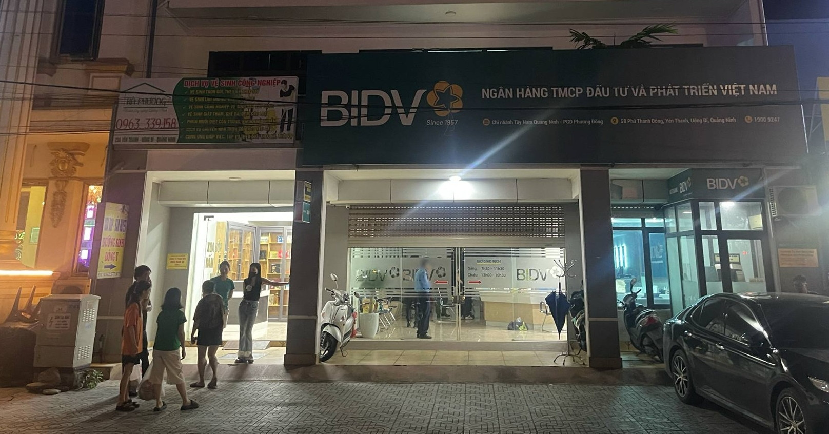 Read more about the article Nhân chứng kể phút tên cướp cầm balo tiền chạy khỏi ngân hàng ở Quảng Ninh