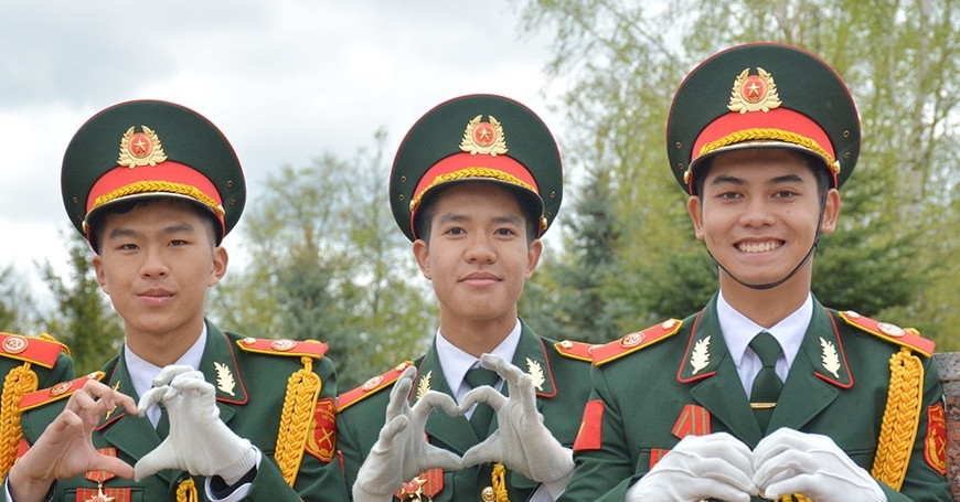 You are currently viewing Những hình ảnh ‘đốn tim’ của đoàn QĐND Việt Nam tham gia duyệt binh tại Nga