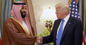 Read more about the article Nước cờ Trung Đông của ông Trump giữa cuộc đua Mỹ