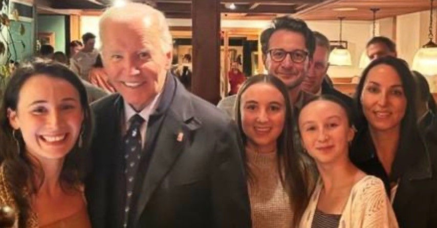 Read more about the article Ông Biden xuất hiện trước công chúng sau khi được chẩn đoán mắc ung thư