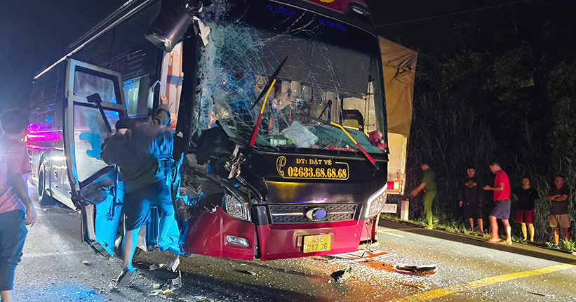 You are currently viewing Quốc lộ 20 từ Đà Lạt về TPHCM ùn tắc nghiêm trọng vì tai nạn giao thông