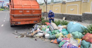 Read more about the article Rác ô nhiễm trên đường 4.800 tỷ đồng nối ga T3 Tân Sơn Nhất đã được thu dọn