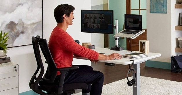 You are currently viewing Rung chân là thói quen vô hại hay dấu hiệu tiềm ẩn bệnh