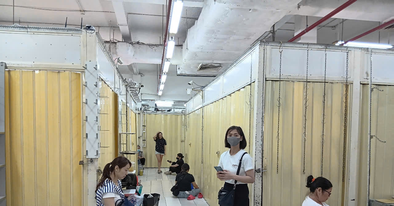 You are currently viewing Sau khi bị kiểm tra đồng loạt, tiểu thương tại Saigon Square có động thái lạ