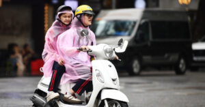 Read more about the article Mưa rào và giông bất chợt, nắng gián đoạn