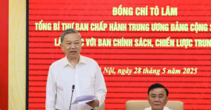 Read more about the article Xóa bỏ thế độc quyền nhà nước về thương hiệu vàng miếng